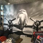 Wanddecoratie vliegtuig kledingwinkel